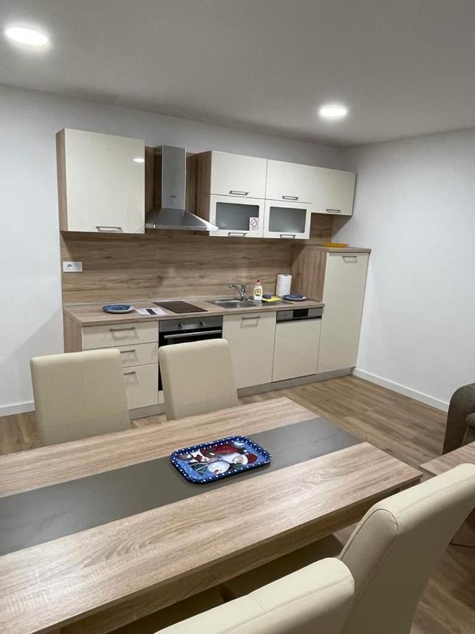 Apartmani Daisy Velika Gorica Εξωτερικό φωτογραφία
